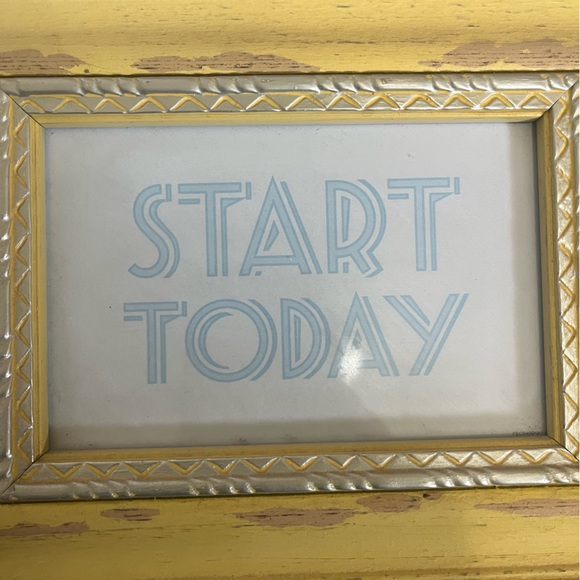 Rustic Farmhouse Frame // 4x6 // Yellow - Picture 5 of 5